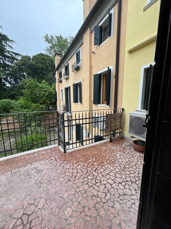 Immagine dell'annuncio 2012_277
